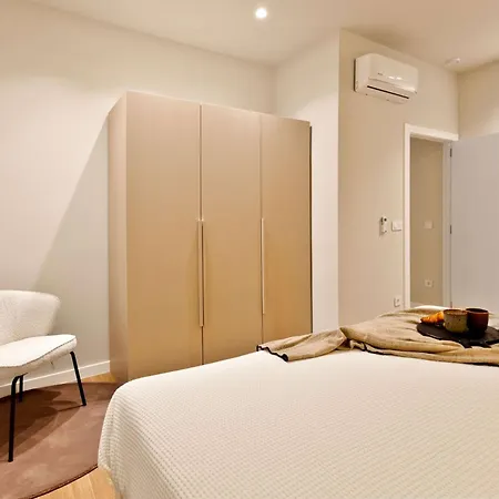 Saristays Luxe Style L Βαλένθια